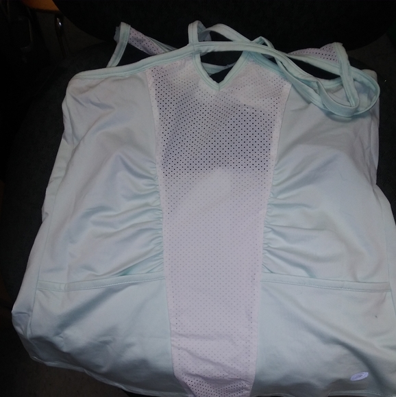 2 women's sprint/racing tank tops - Picture 6 of 7